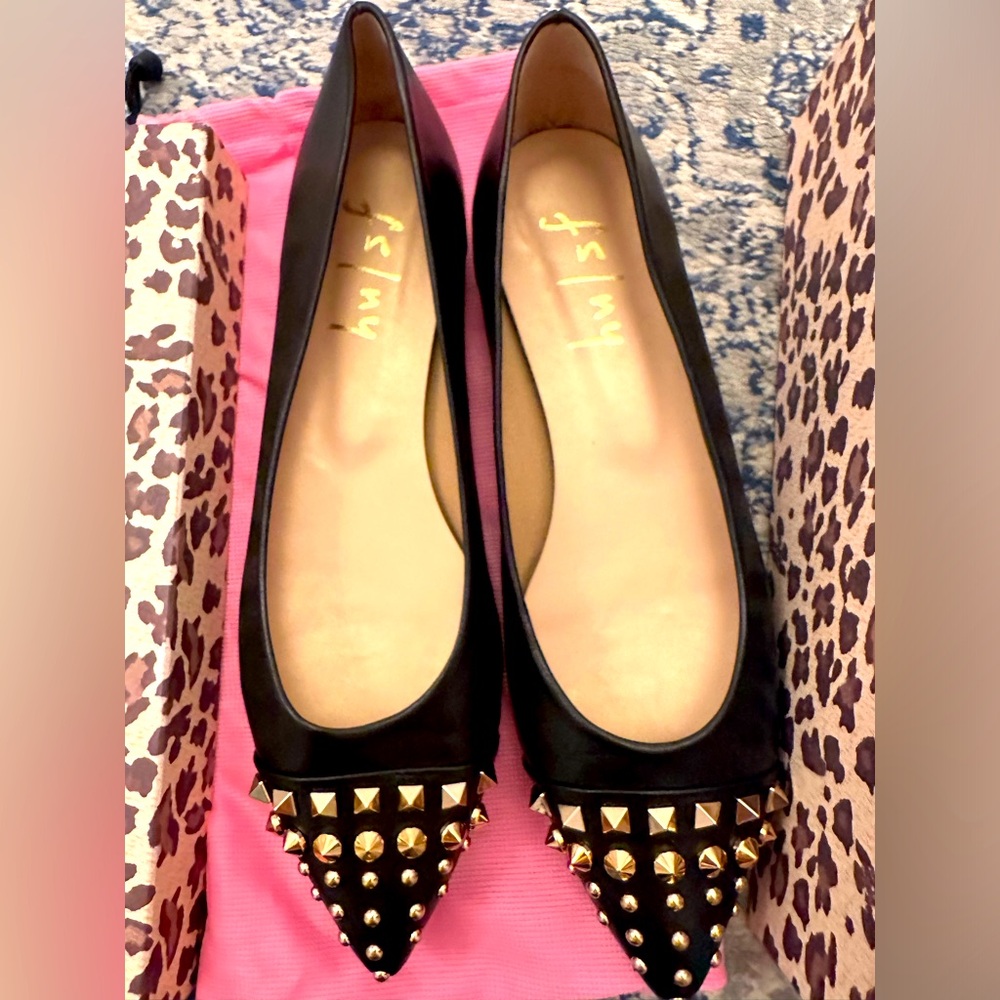 FSNY (French Soles New York) size 10 brand new flats, w’ gold studs